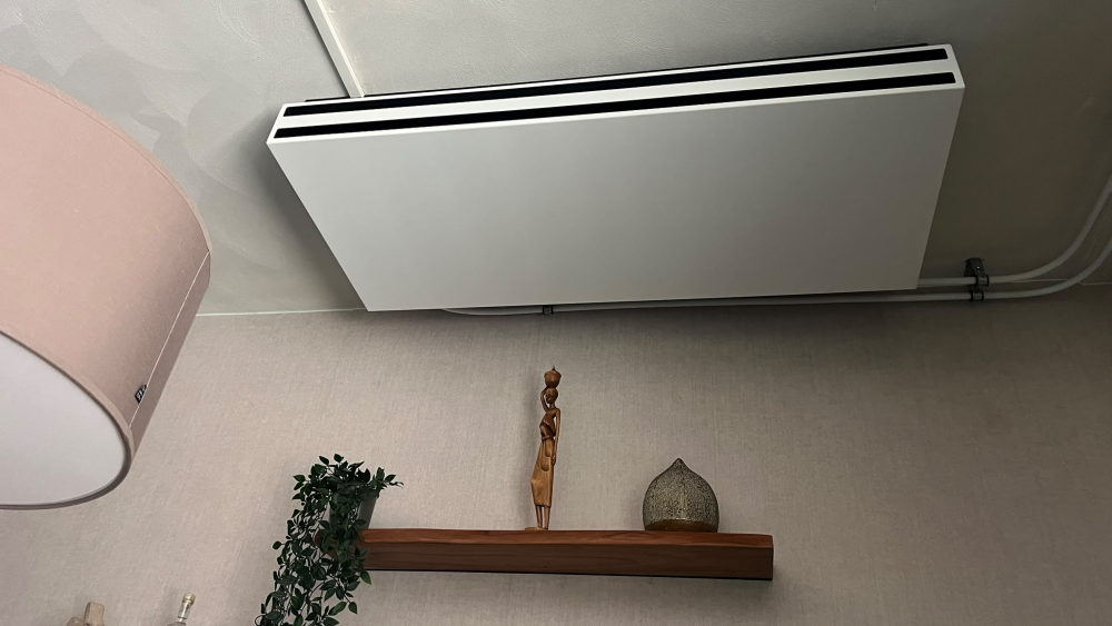Convector in Edith's woonkamer