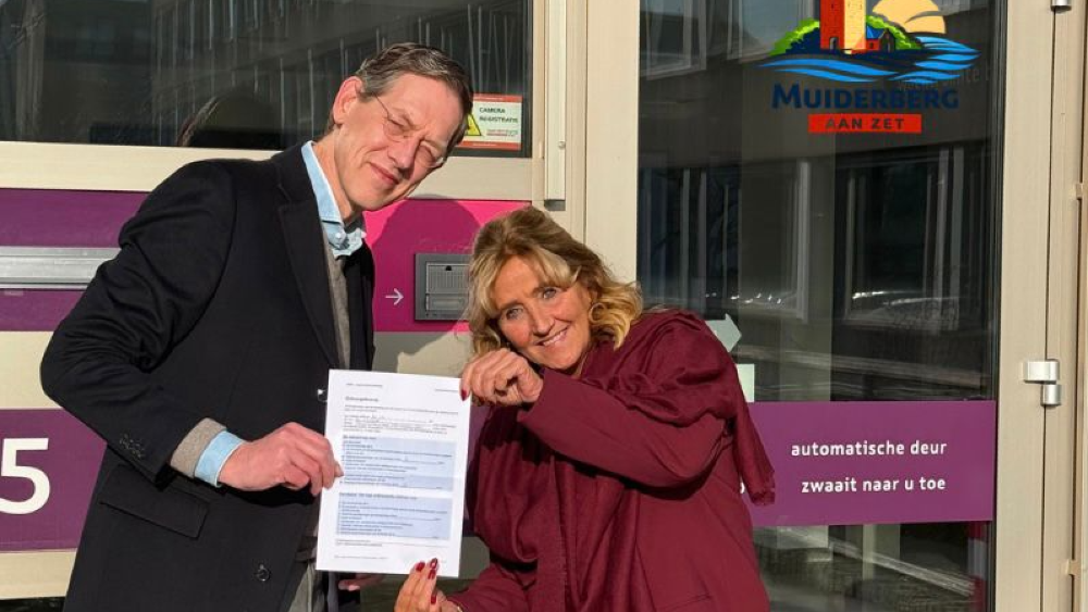 Nummer één en twee van de partij, vlak na registratie.